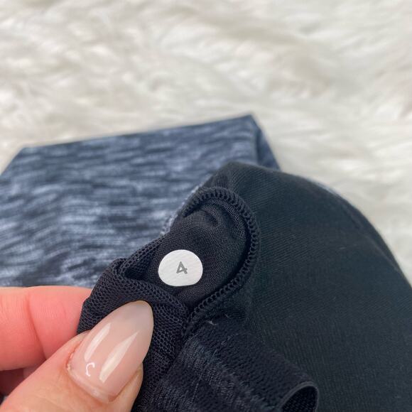 Lululemon Lululemon Power Y Tank Size 4 Dramatic Static White Black - Picture 9 of 16